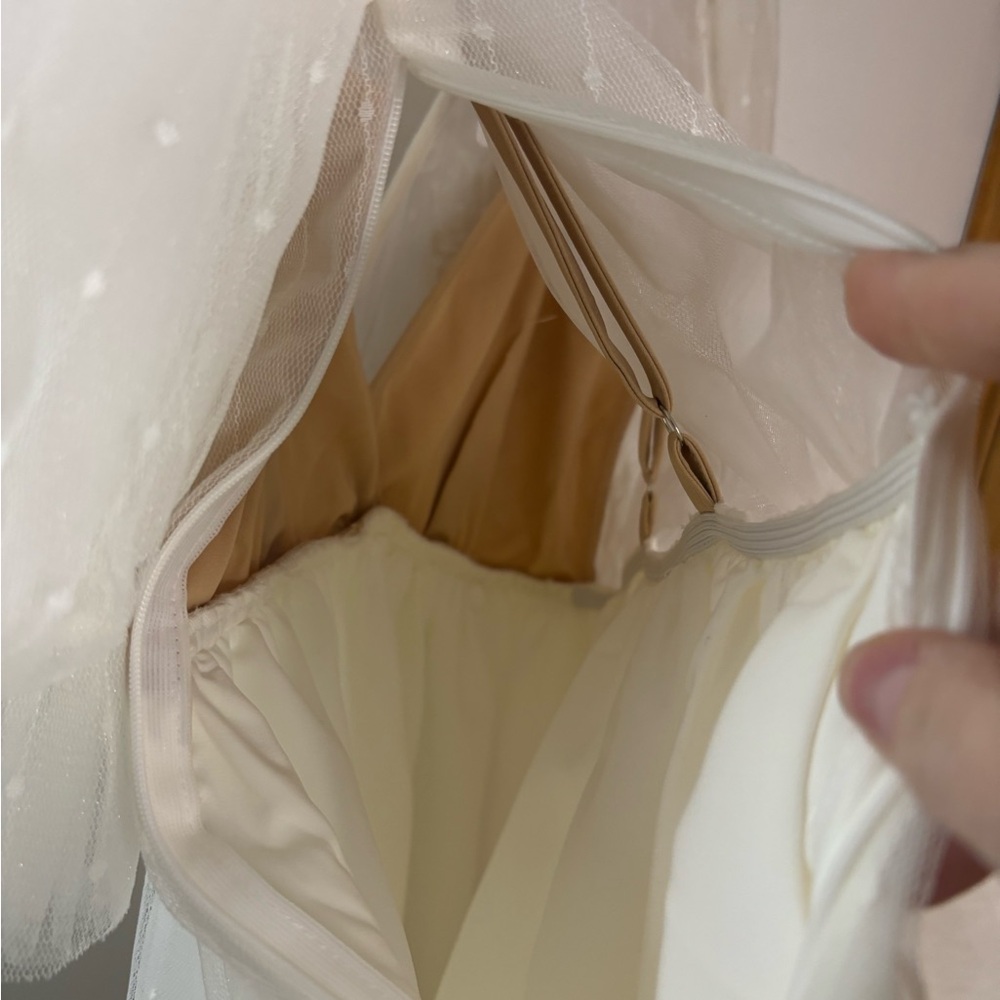 NWT Showpo Akshia Cream Sheer Puff Sleeve Tulle Embroidered Dress - Picture 7 of 10